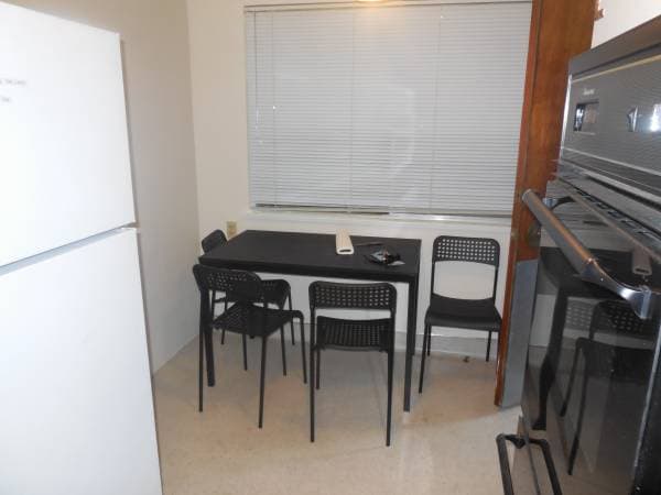 2BR/1BA Apartment on Josephine St. · Berkeley photo 3