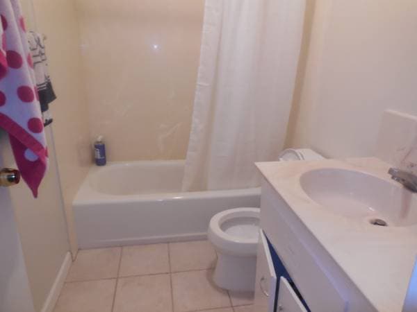 2BR/1BA Apartment on Josephine St. · Berkeley photo 4