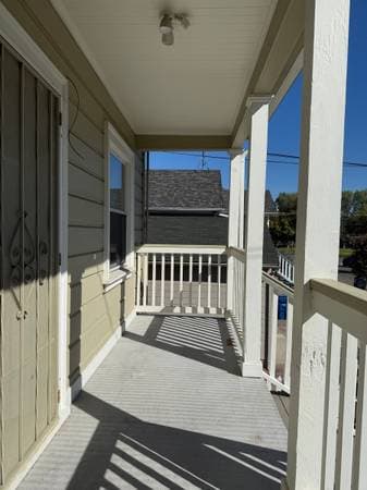 3BR/2BA Apartment · Alameda photo 2
