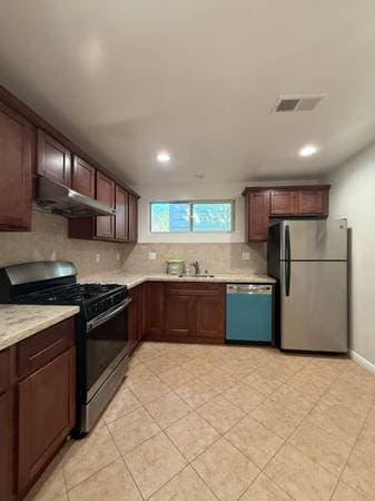 3BR/2BA Apartment · Alameda photo 4