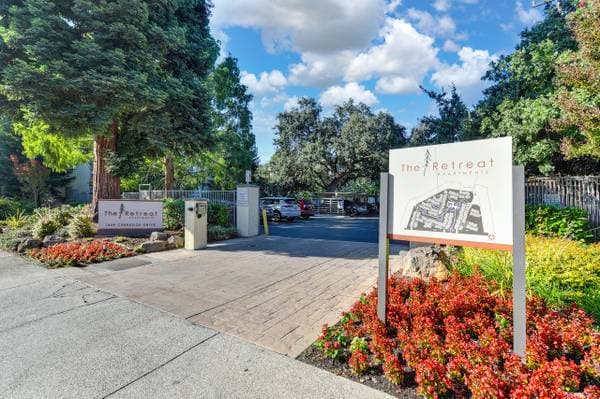 2BR/1BA Apartment on Creekside Drive · Walnut Creek photo 1