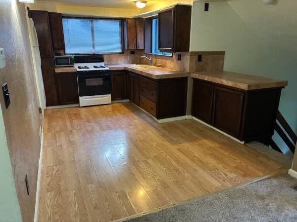 2BR/1BA Single Family House on B Terrace Drive · Santa Rosa photo 5