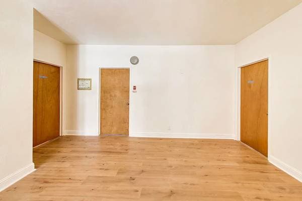 1534 Arch St photo 1