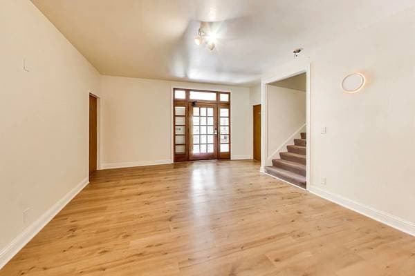 1534 Arch St photo 3