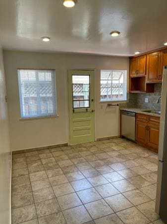 2BR/1BA Apartment on Colony St. Apt. B · Mountain View photo 5