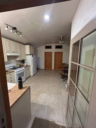 2BR/1BA In Law Adu · Brookdale photo 1