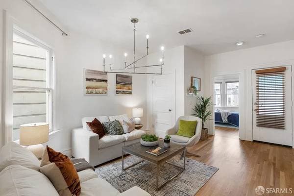 1BR/1BA Flat on Broderick Street · San Francisco photo 2