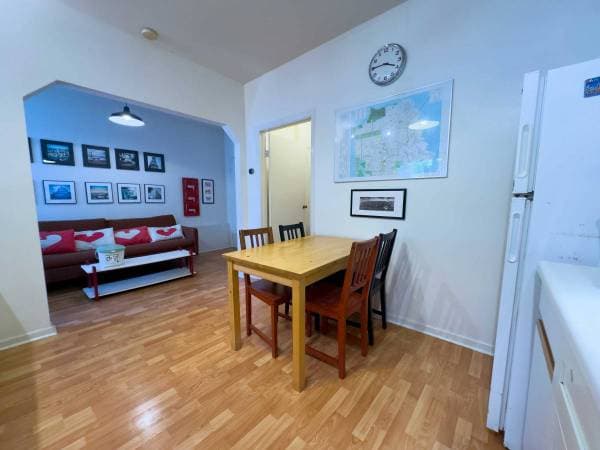 1BR/1BA Single Family House · San Francisco photo 2