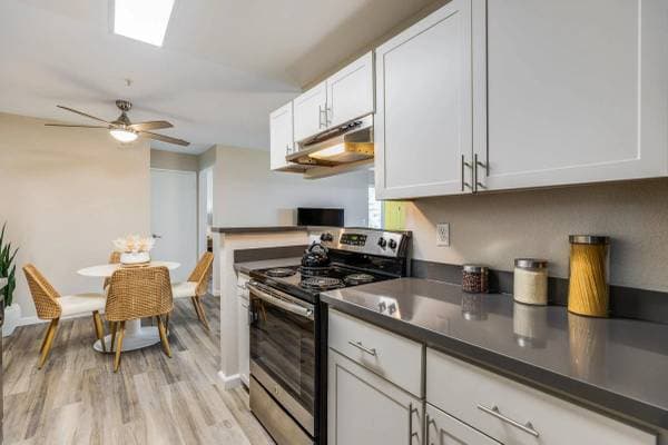 2BR/2BA Apartment on Industrial Blvd · Hayward photo 2