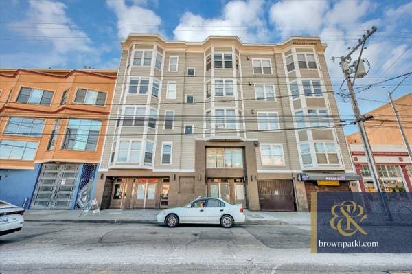 2BR/2BA Condo on South Van Ness Ave · San Francisco photo 2
