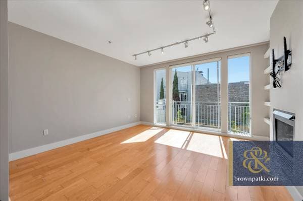 2BR/2BA Condo on South Van Ness Ave · San Francisco photo 4
