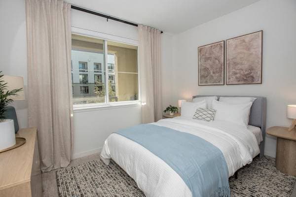 0BR/1BA Apartment on Golden Gate · Dublin photo 1