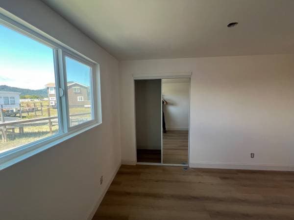 2BR/1BA Single Family House · Larkspur photo 5