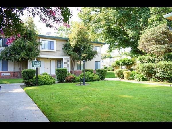2BR/1BA Townhouse · San Leandro photo 5