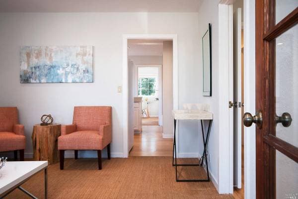 4BR/2BA Single Family House · Petaluma photo 4