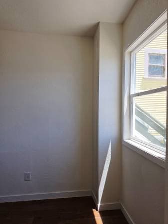 2BR/1BA Apartment · Vallejo photo 5