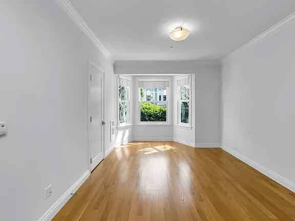1BR/1BA Single Family House · San Francisco photo 5