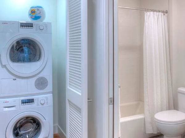 2BR/1BA Apartment on 3rd St. · San Francisco photo 4