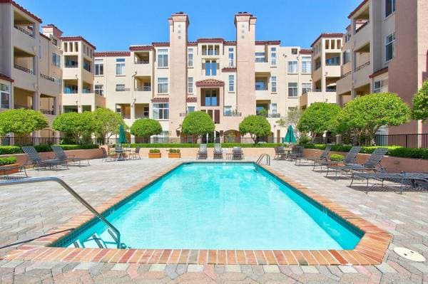 2BR/2BA Apartment · San Mateo photo 3
