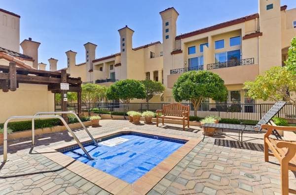 2BR/2BA Apartment · San Mateo photo 4