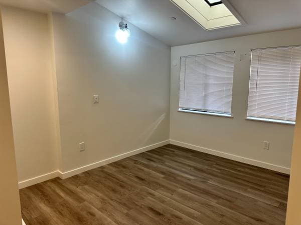 2BR/2BA Apartment · Berkeley photo 4