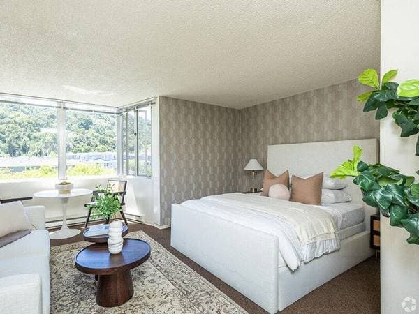 0BR/1BA Apartment on Carlmont Drive · Belmont photo 1