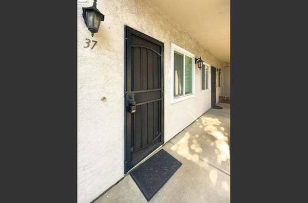 Beautifully Remodeled 2 Bedroom &amp; 1 Bath Unit In The Heart Of Concord photo 1