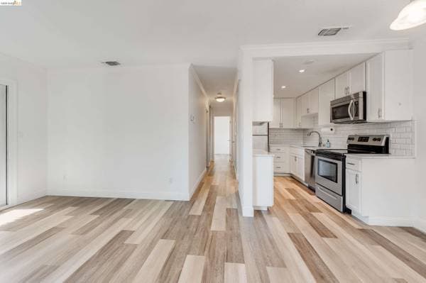 Beautifully Remodeled 2 Bedroom &amp; 1 Bath Unit In The Heart Of Concord photo 3