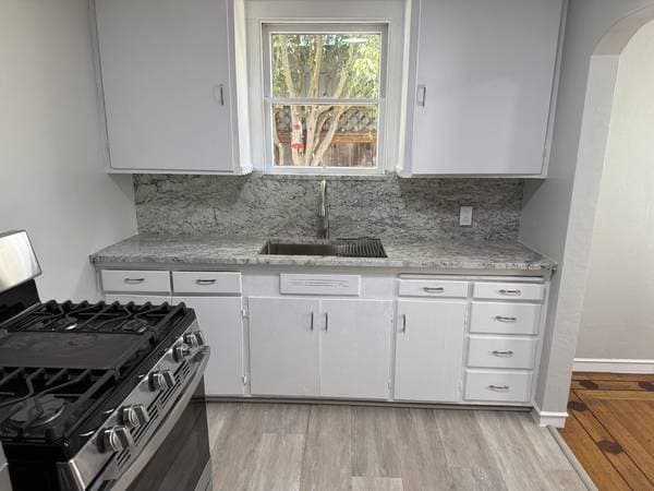 2BR/2BA Single Family House on 2nd Ln · South San Francisco photo 3