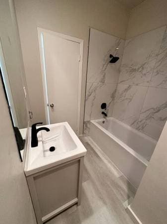 2BR/1BA Apartment · San Francisco photo 3