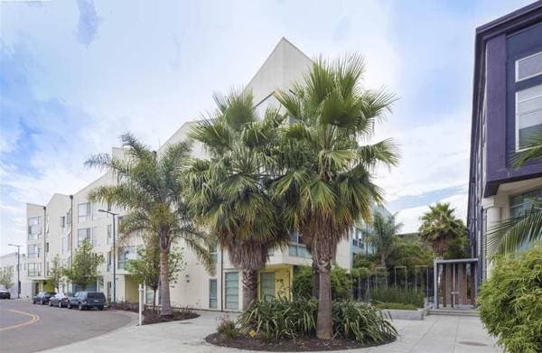 1BR/1BA Apartment on Pine St · Oakland photo 1
