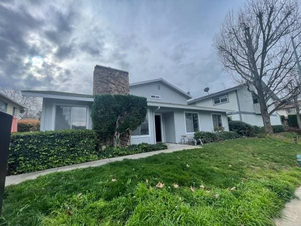 1BR/1BA Duplex · Concord photo 1