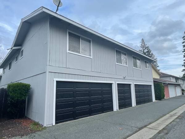 1BR/1BA Duplex · Concord photo 2