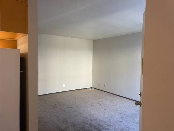 1BR/1BA Duplex · Concord photo 3