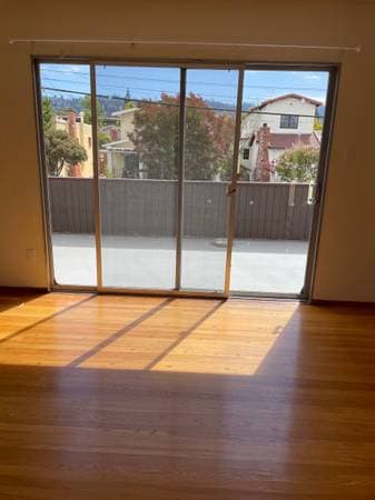 2BR/1BA Apartment · Albany photo 2