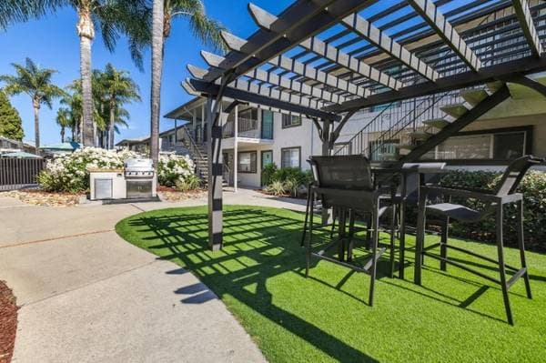 0BR/1BA Apartment on Hollis Avenue · Campbell photo 1