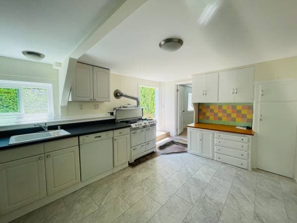 2BR/1BA Duplex on Medway Rd · San Anselmo photo 1