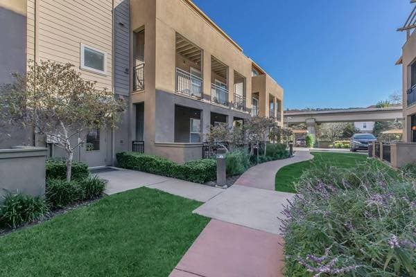 1BR/1BA Apartment on Schmidt Lane · El Cerrito photo 1