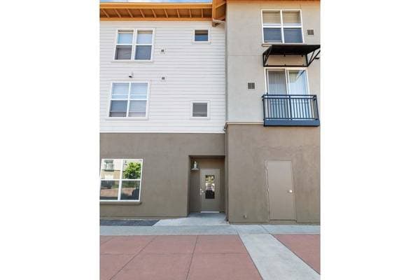 1BR/1BA Apartment on Schmidt Lane · El Cerrito photo 3