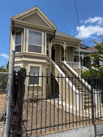 3BR/1BA Duplex · Emeryville photo 1