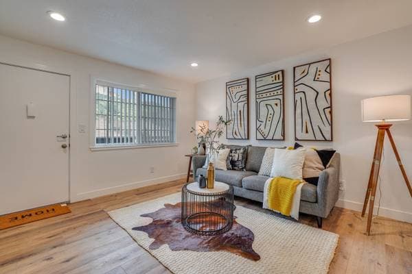 1BR/1BA Apartment on Mattox Rd. · Hayward photo 4