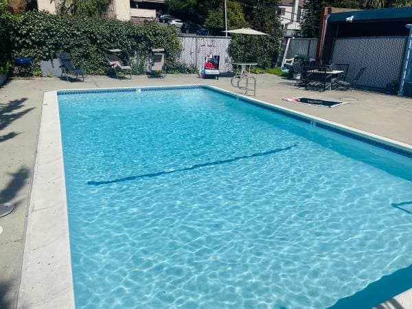 2BR/1BA Apartment · Moraga photo 2
