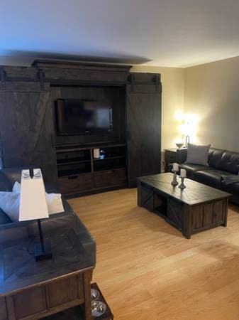 2BR/1BA Apartment · Moraga photo 4
