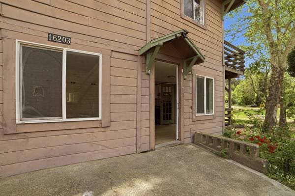 1BR/1BA Apartment on 1st Street Unit D · Guerneville photo 2