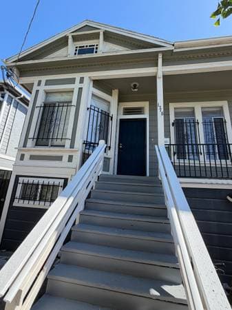 3BR/1BA Duplex · Oakland photo 2