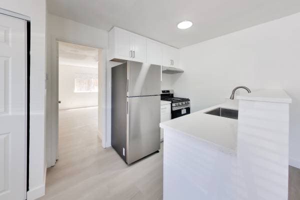 1BR/1BA Apartment on E 18th Street - 5 · Oakland photo 1