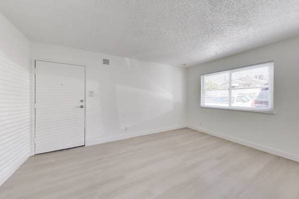 1BR/1BA Apartment on E 18th Street - 5 · Oakland photo 5