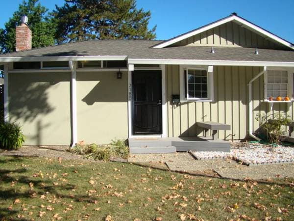 2BR/2BA Duplex on Millich Drive · Campbell photo 1