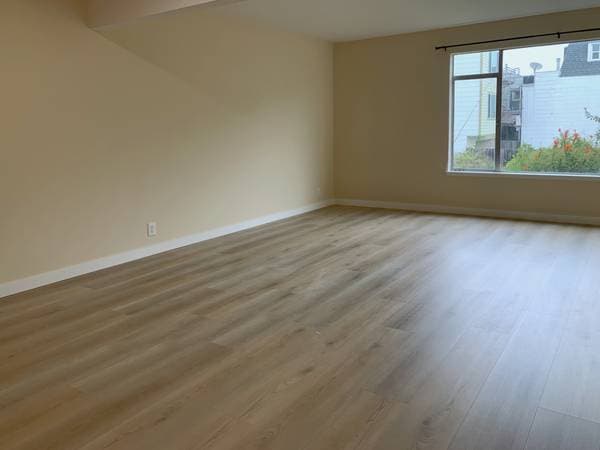 2BR/1BA Apartment · San Francisco photo 4