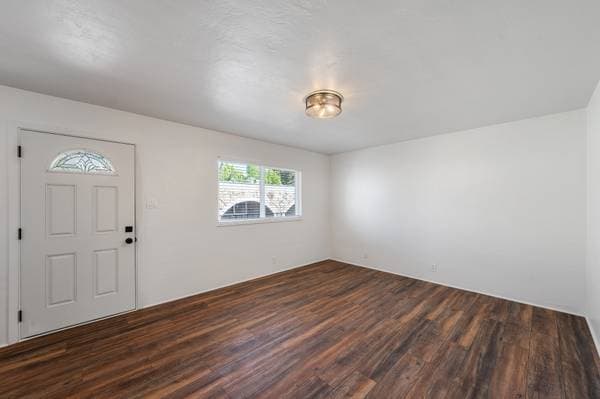 1BR/1BA Duplex on Whitmore Place · Oakland photo 3
